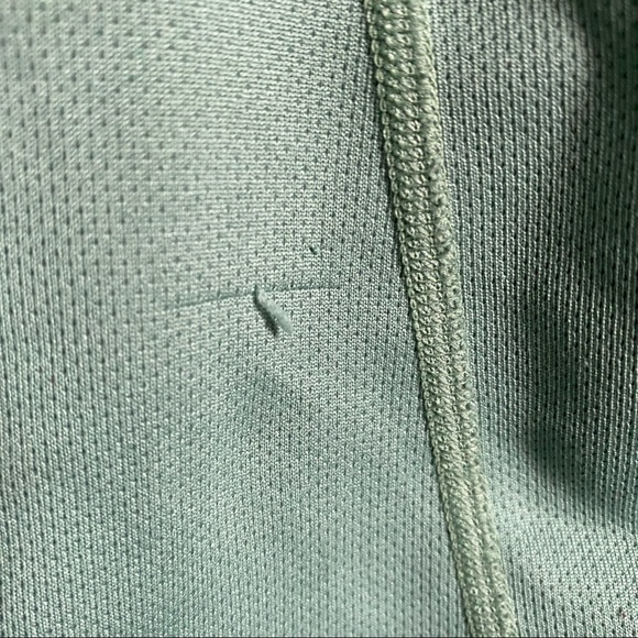 Sage green Patagonia top - Picture 5 of 6